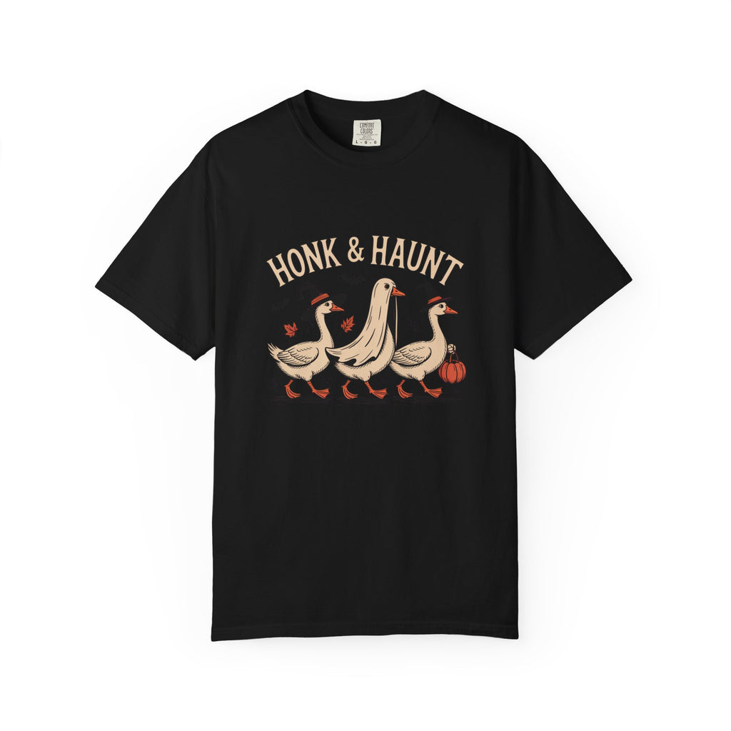 Honk & Haunt Geese Shirt, Funny Halloween Goose T-Shirt, Vintage Spooky Season Tee, Bird Lover Halloween Gift